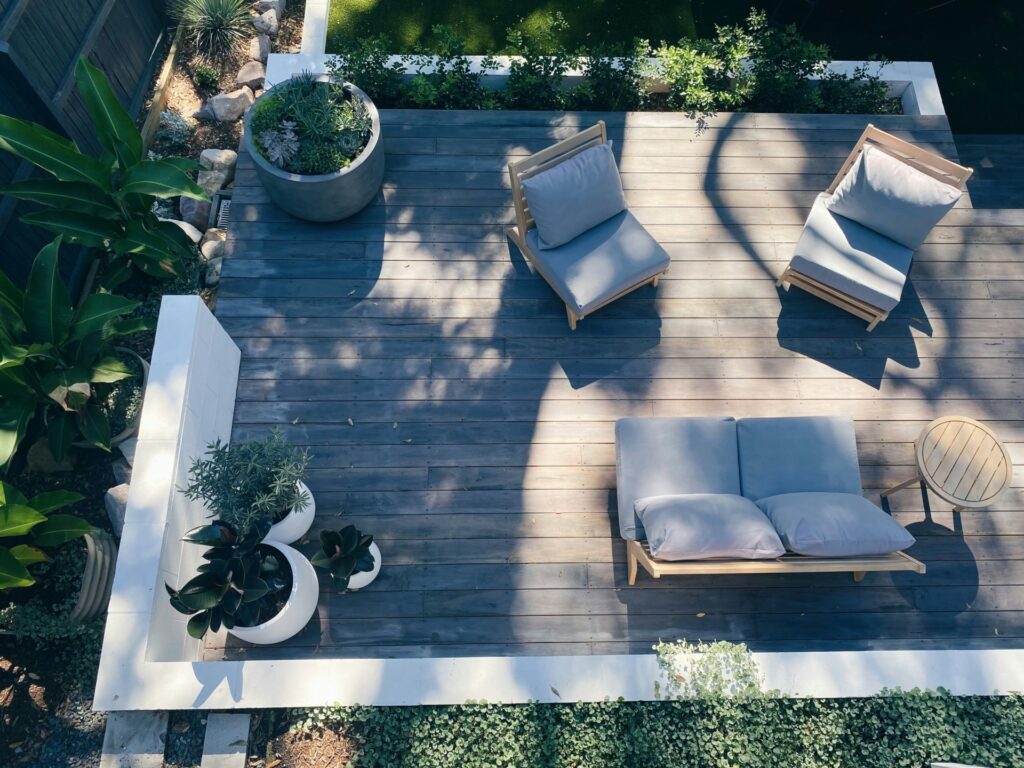 Houten terras grijs