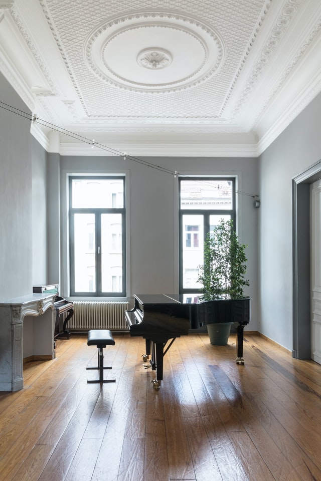 hoge plafond in authentiek huis