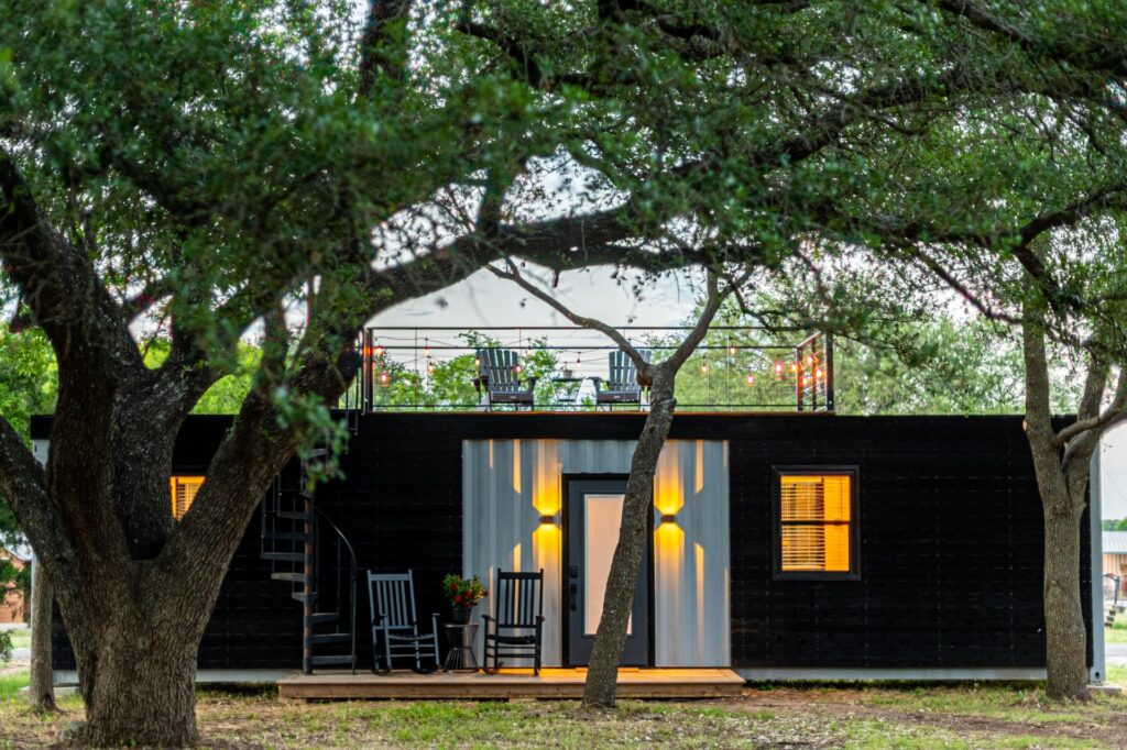 containerwoning in het bos