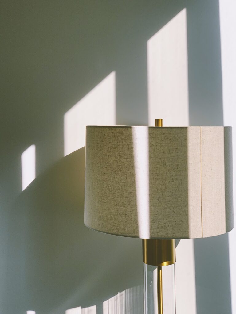 Lichtinval op een vloerlamp