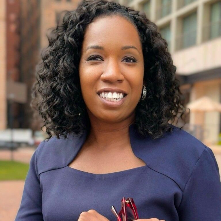 Leonelle Thompson