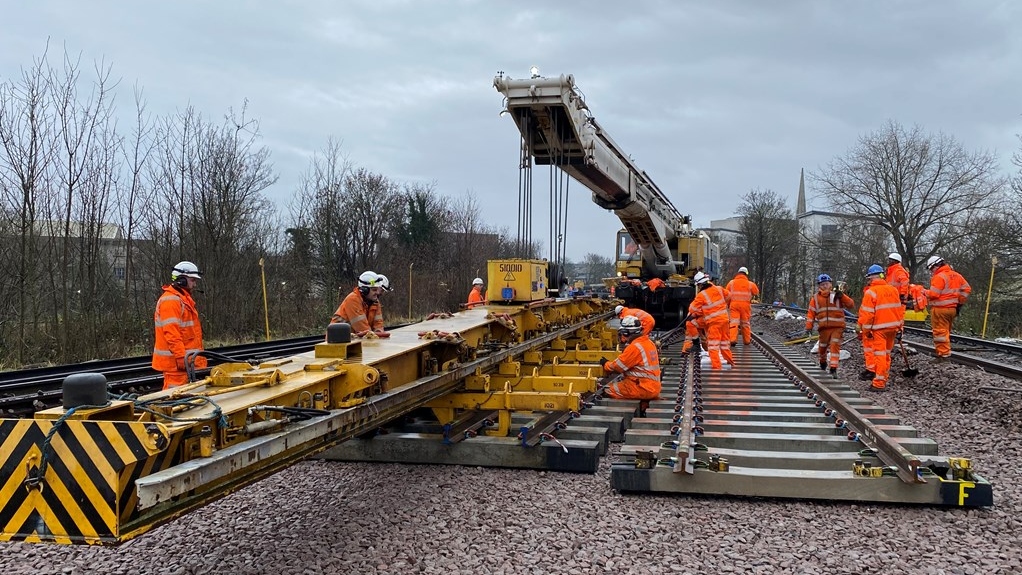 Rail track renewal