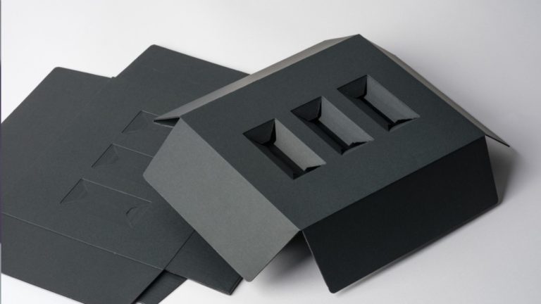 THE PERFECT MATCH  FOR YOUR RIGID BOX