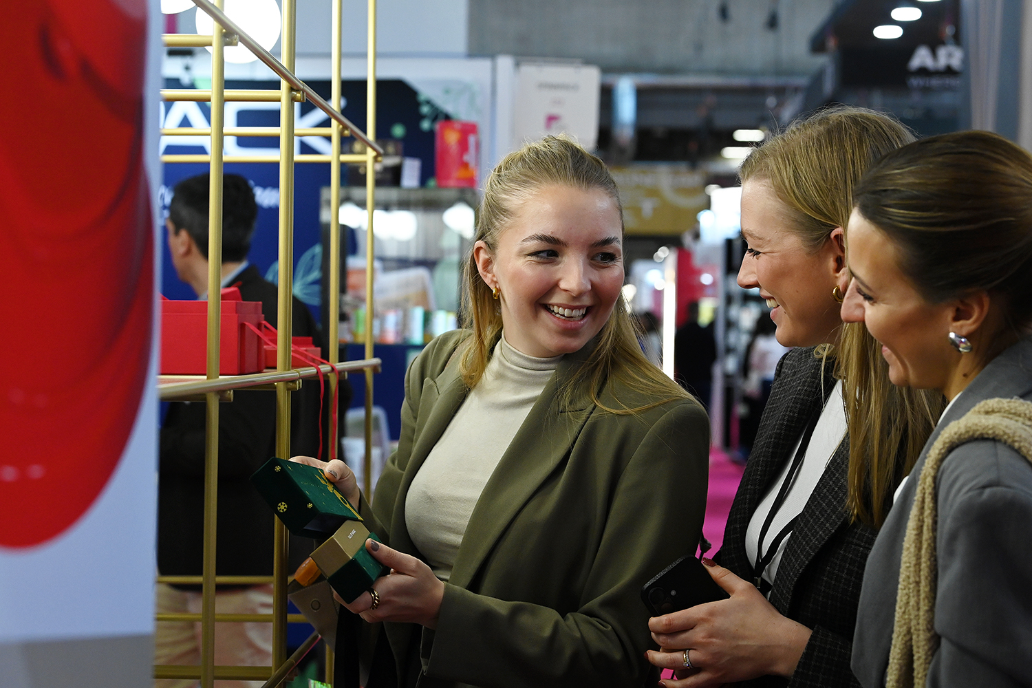Exhibitor intercation