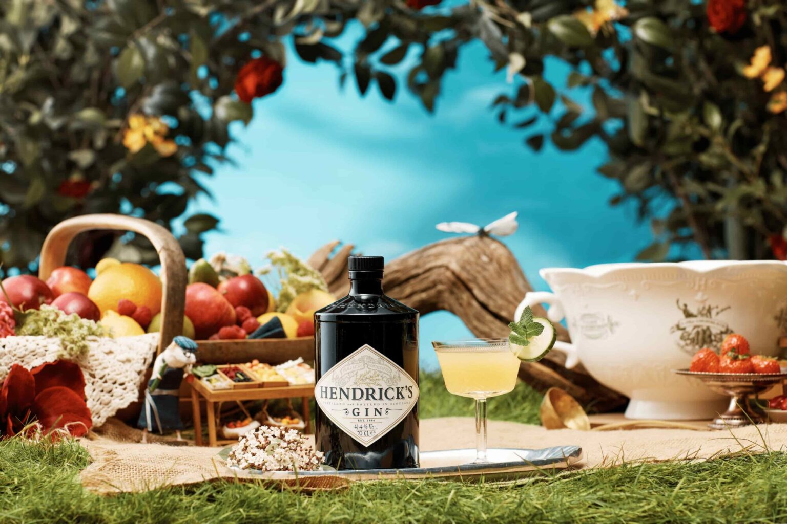 Summer Punch single-serve drink with bottle, citrus slice and garnish