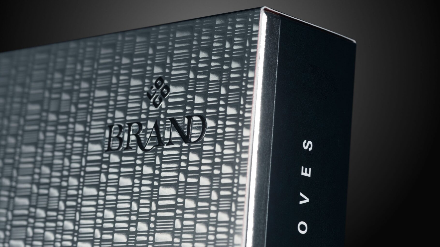 Make it Mono: Impressive 3D Effects for Elegant Packaging.