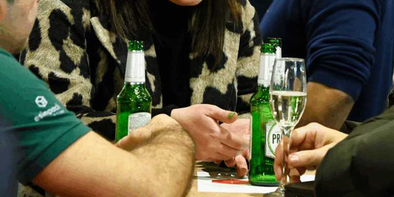 People networking and talking over drinks at Packaging Innovations & Empack.