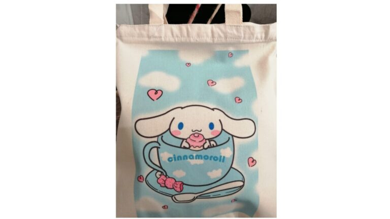 Sacs et t-shirt imprimés maison