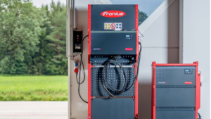ZUVERLÄSSIGE ENERGIEVERSORGUNG FÜR SCHWERE ANWENDUNGEN BIS 120 VOLT