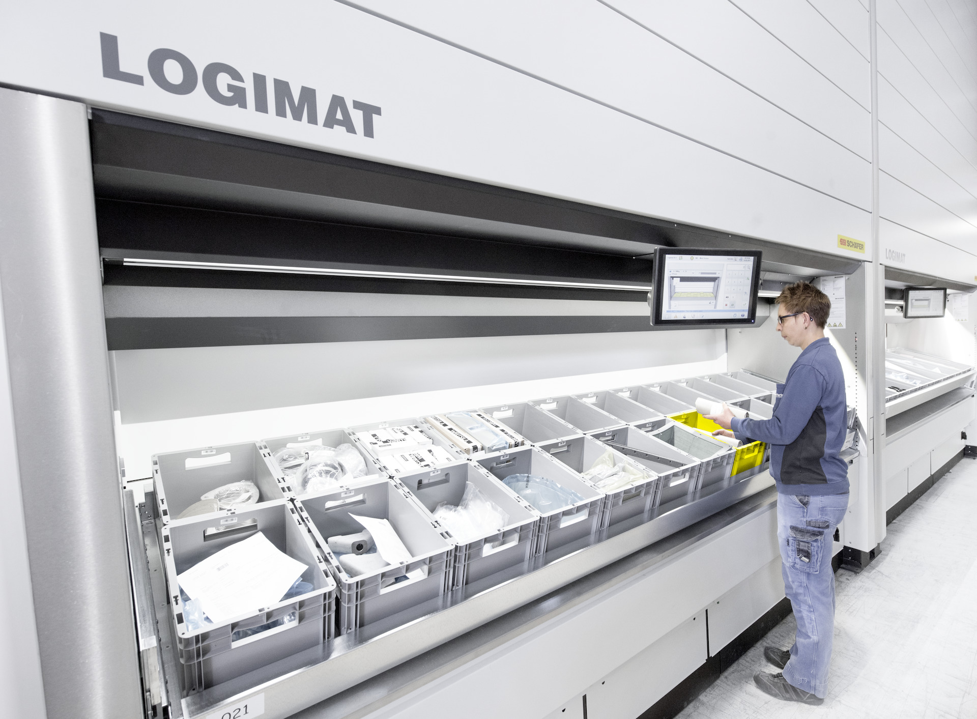 Tour de stockage SSI LOGIMAT®: une solution de stockage et de préparation des commandes dans un seul et même système!