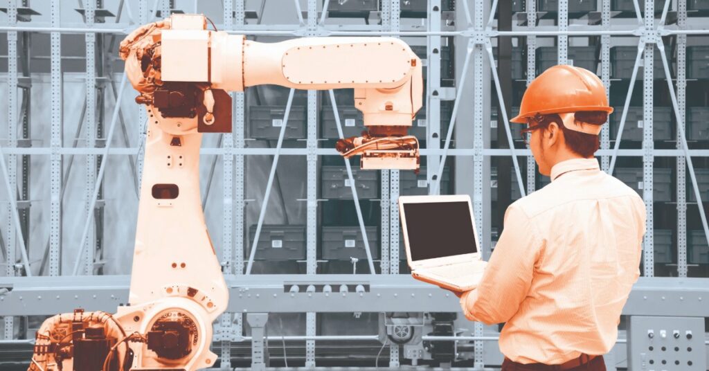 Fachbesucher auf der Logistics Automation Messe Zürich 2026 entdecken Innovationen in der Intralogistik und Fördertechnik.