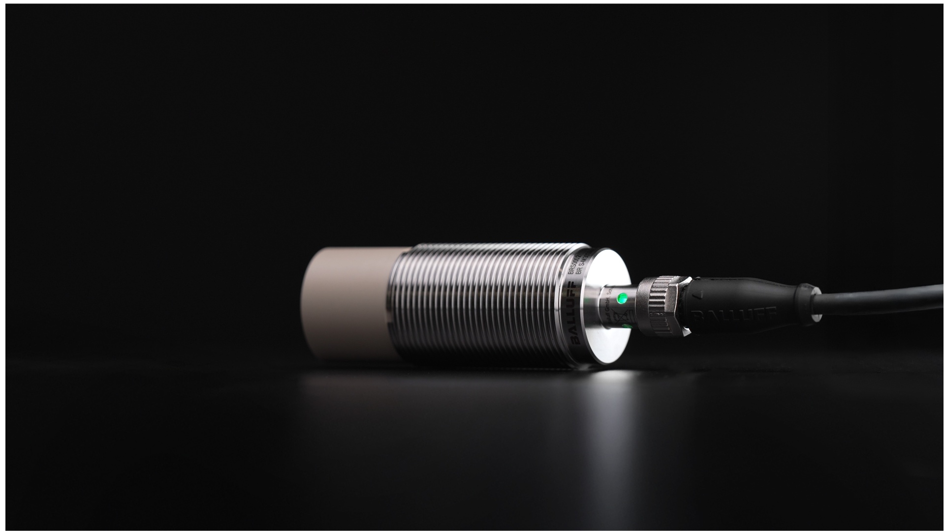 Capteur radar BRS M30 pour la détection d'objets et la mesure de distance