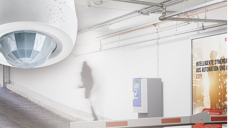 BASIC-serie aanwezigheidssensoren en bewegingsmelders (230V, KNX)