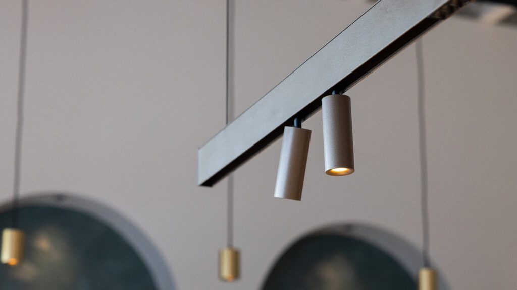 ELYS. – Altera 48V.